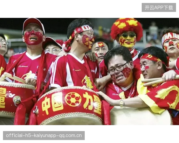 国足创纪录之夜，成为球迷的救世主